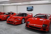 Hoàn thiện bộ sưu tập Ferrari Yellow, David Lee tậu F40 siêu đắt đỏ