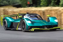 Aston Martin Valkyrie Le Mans - Hypercar "lộ hàng" trên đường thử