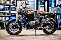 BMW R Nine T độ “trần trụi” cá tính với nhôm CNC