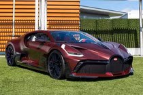 Bugatti Divo hơn 137 tỷ đồng màu đỏ Matte Red đẹp không tì vết