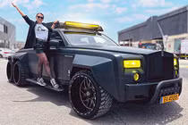 Rolls-Royce Phantom độ 6 bánh giá 127 tỷ đồng, gấp 16 lần nguyên bản