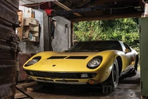 Siêu xe cổ Lamborghini Miura 48 tuổi "thét" 38,5 tỷ đồng 
