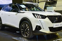 Peugeot 2008 khoảng 2 tỷ đồng tại Singapore, "đấu" Honda HR-V