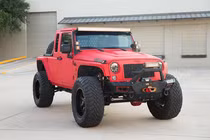 Jeep Wrangler độ bán tải, động cơ V8 rao bán 2,29 tỷ đồng