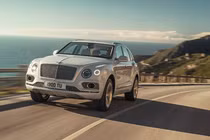 "Soi" SUV Bentley Bentayga Hybrid từ 3,8 tỷ đồng tại Anh