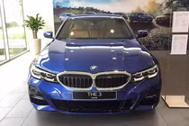Cận cảnh BMW 330i M Sport giá 2,38 tỷ đồng tại Việt Nam