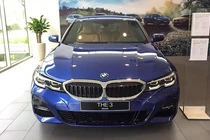 Cận cảnh BMW 330i M Sport giá 2,38 tỷ đồng tại Việt Nam