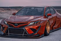 Ngắm “xe cán bộ” Toyota Camry phong cách hầm hố dữ dằn