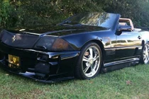 Mercedes SL 1990 độ “cải lương” thành Ferrari siêu xấu