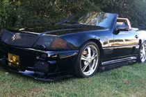 Mercedes SL 1990 độ “cải lương” thành Ferrari siêu xấu