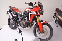 Cận cảnh Honda Africa Twin chính hãng đầu tiên tại VN