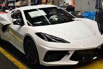 Cặp đôi đặt mua Corvette C8 trùng số VIN Corvette C1 1953