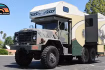 Dân chơi chi 2,5 năm chế xe quân sự 6x6 thành nhà di động