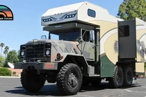 Dân chơi chi 2,5 năm chế xe quân sự 6x6 thành nhà di động