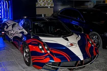 Chi tiết "thần gió" Pagani Huayra hơn 80 tỷ trên phố Sài Gòn 