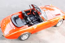 Siêu xế cụ hơn 50 tuổi “hàng độc” lăn bánh tại Việt Nam