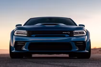Dodge Charger SRT Hellcat 2020 - chiếc sedan mạnh nhất hành tinh