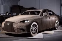 "Hàng độc" Lexus IS được làm từ... bìa các-tông