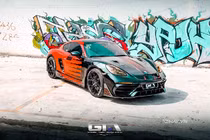 "Soi" Porsche 718 Cayman độc nhất Việt Nam của đại gia Sài Thành