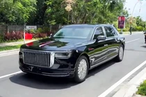 Hồng Kỳ N701 của Chủ tịch Tập Cận Bình đổ xăng tại Hà Nội