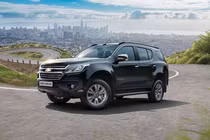 Chevrolet Trailblazer giảm 200 triệu đồng, cạnh tranh xe lắp ráp