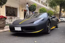 Chạm mặt siêu xe Ferrari 458 Spider hơn 15 tỷ ở Sài Gòn