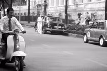 Dàn ôtô, xe máy cổ "hàng độc" trên phố Sài Gòn