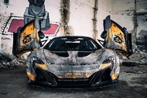 Siêu xe McLaren 650S phong cách “phóng xạ hạt nhân” từ Liberty Walk