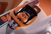 Mercedes-Benz S-Class thế hệ mới sẽ có vô lăng hình chữ nhật