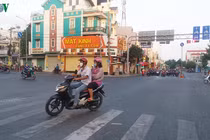 Nhiều “điểm nóng” giao thông tại TP.HCM thông thoáng lạ thường