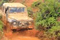 VOC 2015 ngày thứ 2: Địa hình đánh bại loạt xe offroad “khủng“