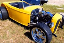 Xế cổ siêu độc Ford 1932 mang “trái tim” Harley-Davidson