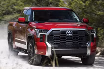 Ra mắt Toyota Tundra 2025 - bán tải "khủng long" từ 2,4 tỷ đồng