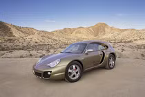 Siêu xe Porsche 911 biết “biến hình” bán tải cực quái dị