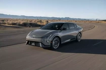Kia EV4 hatchback và sedan - “món lạ” cho thị trường ôtô điện