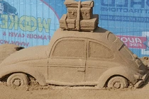 Những chiếc xe ôtô được làm bằng cát đẹp đến khó tin