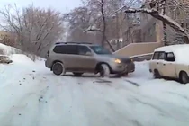 Cách lái xế hộp cừ khôi trên tuyết trơn trượt