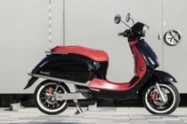 Xe máy điện Kumpan 1954 Ri S “bị tố” nhái Vespa 