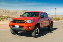 Trải nghiệm khó quên với bán tải Toyota Tacoma TRD 2015