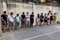 38 nam, nữ dương tính với ma túy trong quán karaoke