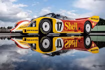 Porsche mất 18 tháng phục chế xe đua cổ "cực hiếm" 962 C