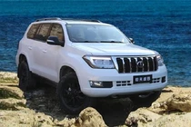 Xe ôtô Trung Quốc nhái Toyota Land Cruiser chỉ 891 triệu đồng