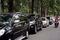 Rút đề xuất chỉ được dừng xe dưới 5 phút, giới lái xe "thở phào"