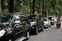 Rút đề xuất chỉ được dừng xe dưới 5 phút, giới lái xe "thở phào"
