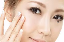 Trên người có 5 nốt ruồi này, nửa đời đầu làm lụng vất vả