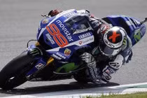 MotoGP 2015: Lorenzo tiếp tục lập “hattrick“