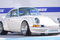 Choáng với xe Porsche 911 dùng động cơ điện của Tesla 