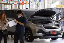 Dân Thái Lan tức giận, đòi lại tiền GM vì giảm giá xe