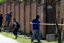 Mexico phát hiện 50 thi thể tại nơi ẩn náu của băng đảng ma túy