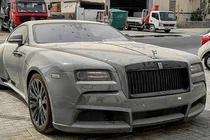 Hàng loạt xe siêu sang Rolls-Royce bị “bỏ xó” tại Dubai 